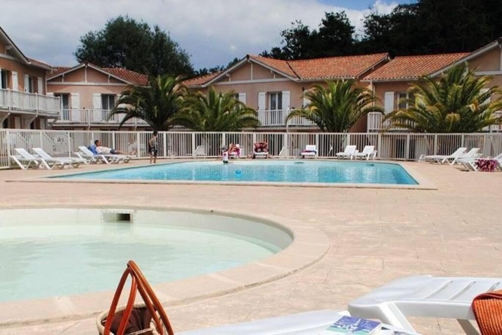 Ferienwohnung T3 En Duplex Avec Grande Piscine Anglet Exterior foto